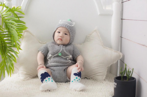 阳春宝宝揉眼睛是怎么回事 阳春宝宝揉眼睛是怎么回事